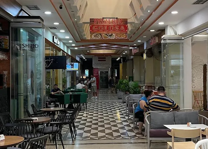 Galleria Apartment *